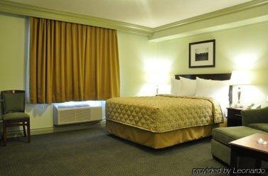 Chateau Nova Kingsway 3*